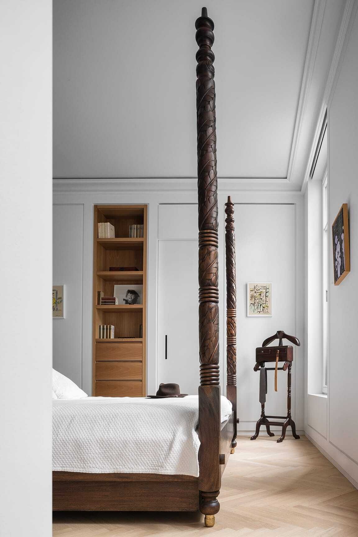 R Rue Vaugirard 1023