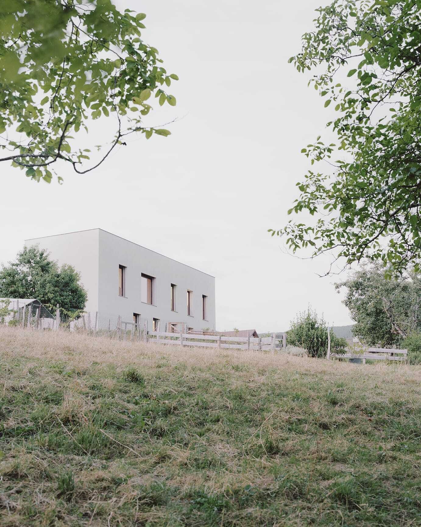 1 THUMB studio razavi architecture Mountain House II 3